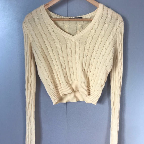 Brandy Melville Sweaters - Cable Cropped Sweater 90s look